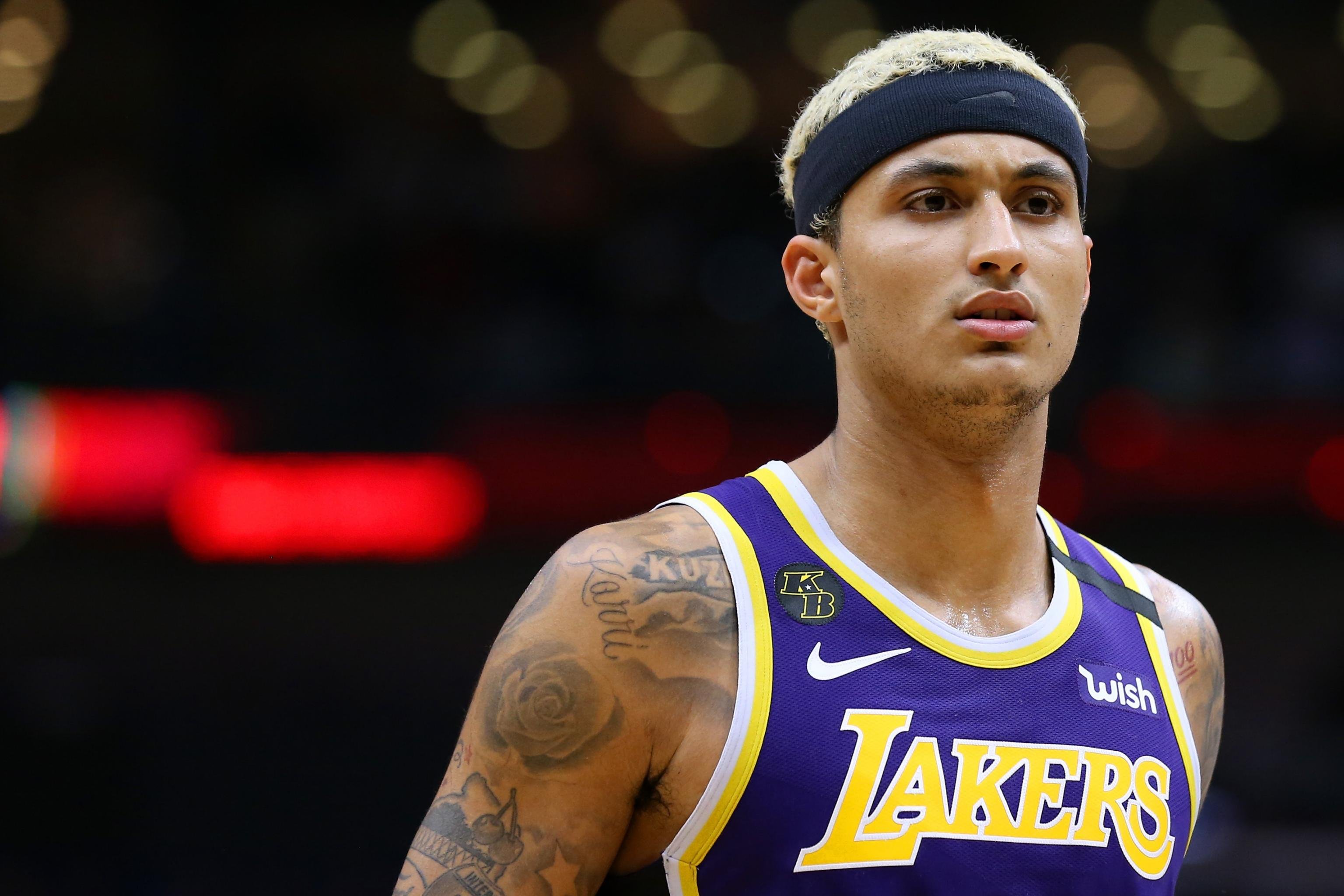 Кайл ран. Kyle Kuzma 2020. Kyle Kuzma 2021. Kuzma Lakers. Kyle Kuzma родители.